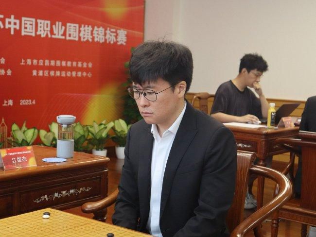 这就是所谓的血缘亲戚。